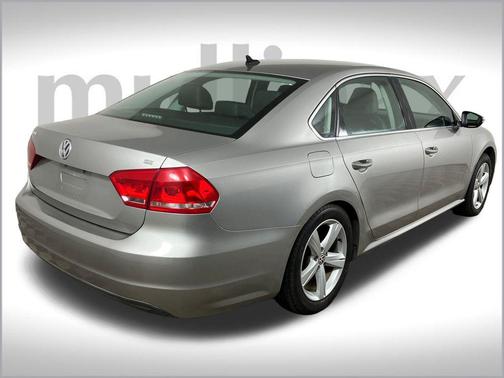 2012 Volkswagen Passat 2.5 SE