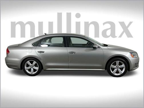 2012 Volkswagen Passat 2.5 SE