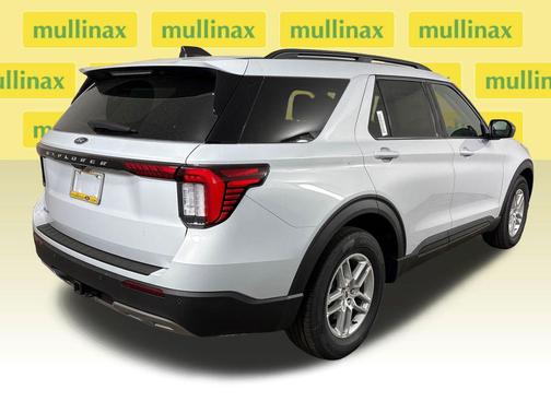 White Metallic 2026 Ford Explorer Active