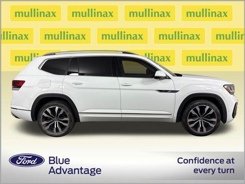 White 2022 Volkswagen Atlas 3.6L SEL Premium