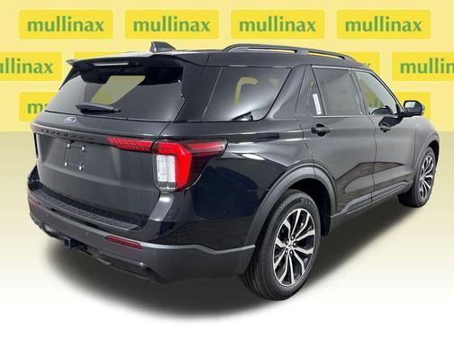 Black Metallic 2026 Ford Explorer ST-Line