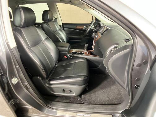 2018 Nissan Pathfinder Platinum