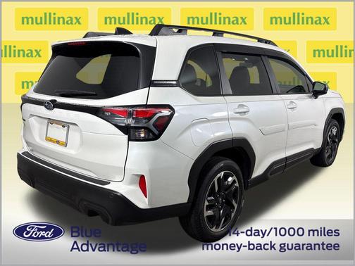 Crystal White Pearl 2025 Subaru Forester Limited