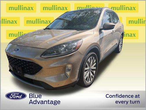 Desert Gold 2020 Ford Escape Titanium