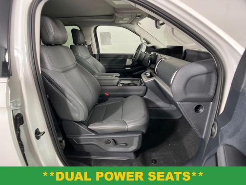 2025 Ford Expedition Max Active 4x2