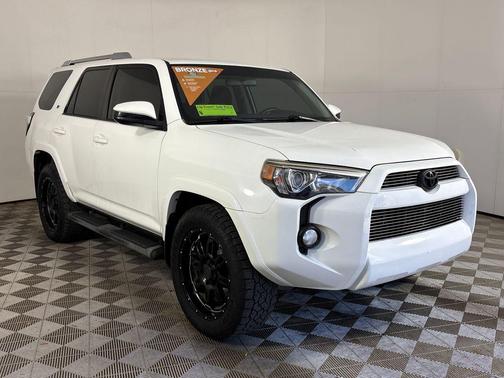 Super White 2015 Toyota 4Runner SR5