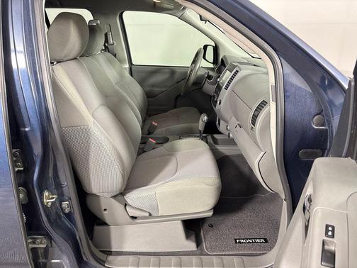 Arctic Blue Metallic 2019 Nissan Frontier SV