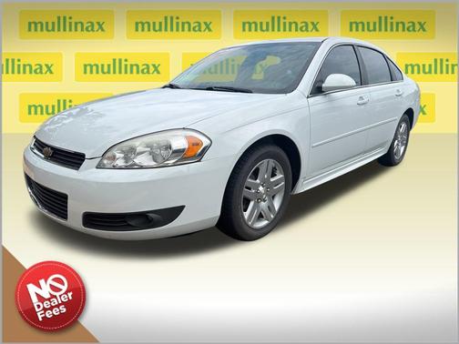 Summit White 2011 Chevrolet Impala LT