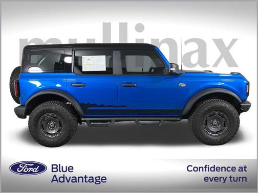 Blue Metallic 2024 Ford Bronco Wildtrak