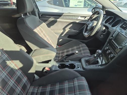 2016 Volkswagen Golf GTI 2.0T S 4-Door