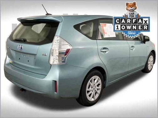 2013 Toyota Prius v Two