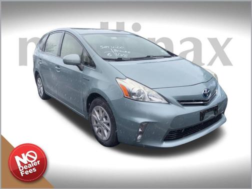 2013 Toyota Prius v Two