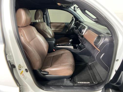 2016 Toyota Tacoma Limited