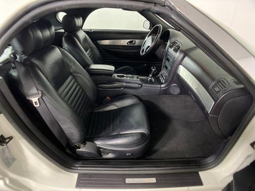 2003 Ford Thunderbird Base