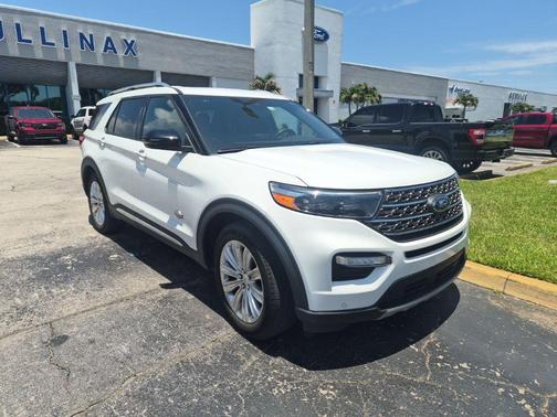 Star White Metallic Tri-Coat 2023 Ford Explorer King Ranch