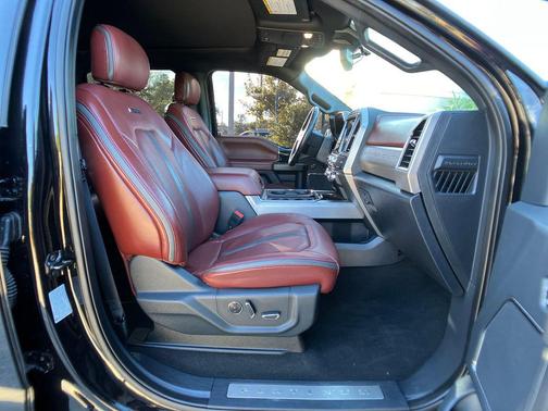 2022 Ford F-250 Platinum