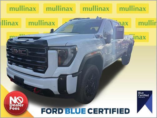 Summit White 2025 GMC Sierra 2500 AT4