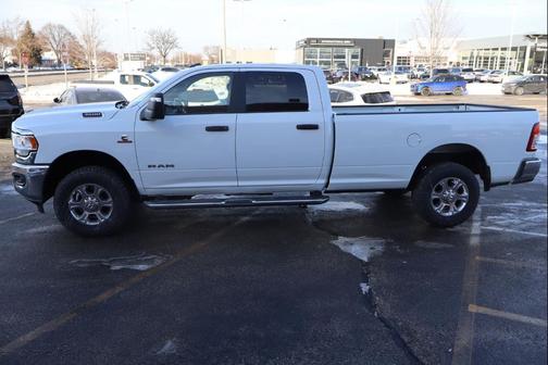 2024 RAM 3500 Big Horn Crew Cab LWB 4WD