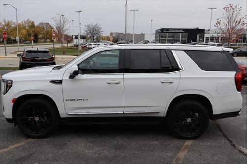 2023 GMC Yukon Denali