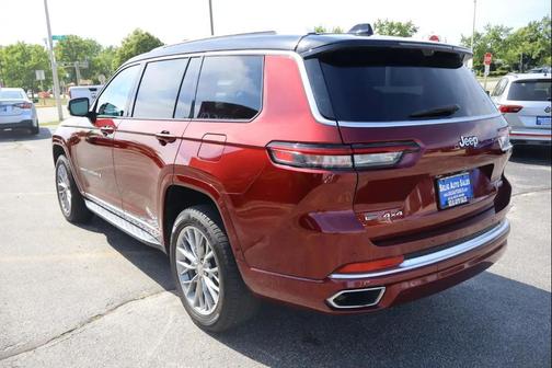 Black 2022 Jeep Grand Cherokee L Summit