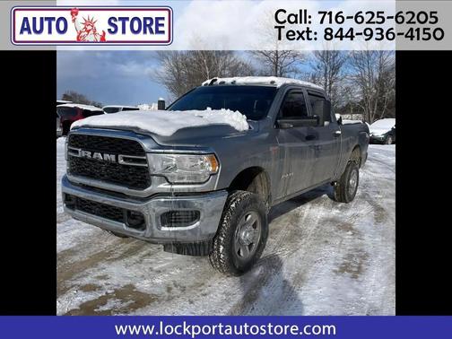 2022 RAM 2500 Tradesman Crew Cab 4x4 6'4' Box