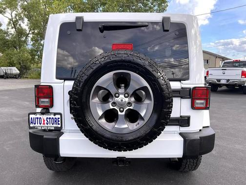 2016 Jeep Wrangler Unlimited Sahara