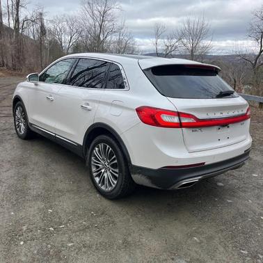 Pearl White 2018 Lincoln MKX Reserve