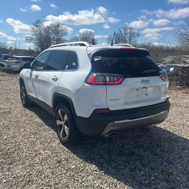 White 2019 Jeep Cherokee Limited