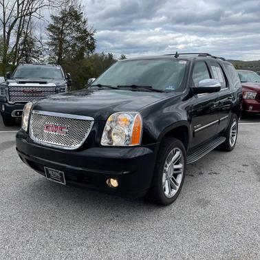 Black 2014 GMC Yukon SLT