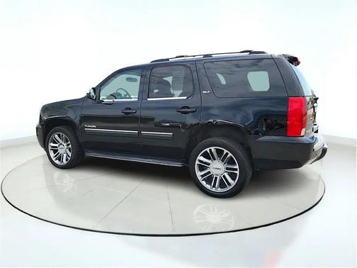Black 2014 GMC Yukon SLT