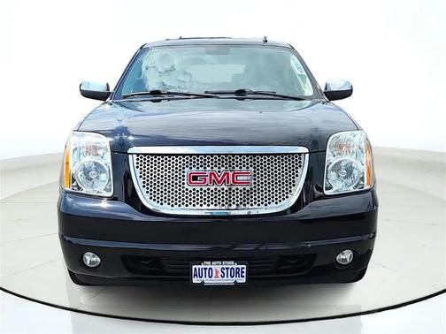 Black 2014 GMC Yukon SLT