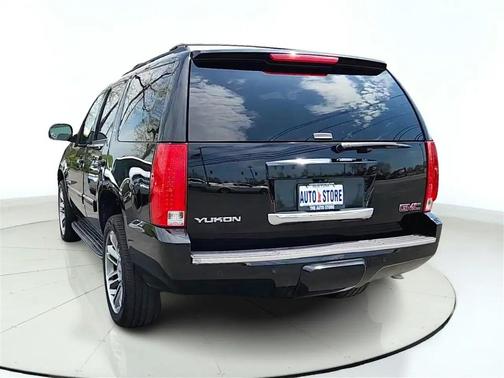 Black 2014 GMC Yukon SLT