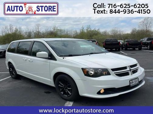 White 2019 Dodge Grand Caravan GT