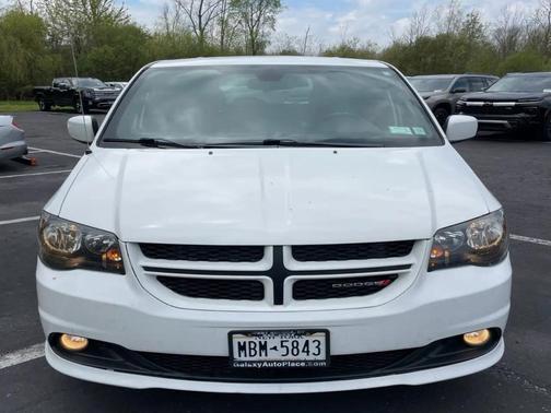 White 2019 Dodge Grand Caravan GT