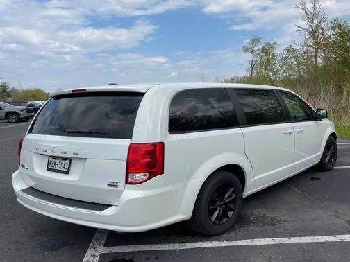 White 2019 Dodge Grand Caravan GT
