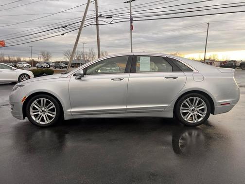 2014 Lincoln MKZ Base