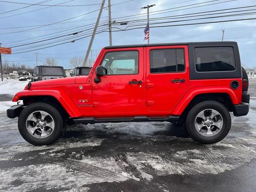 2017 Jeep Wrangler Unlimited Sahara
