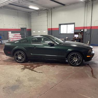 2008 Ford Mustang GT Deluxe