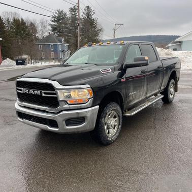 2019 RAM 2500 Tradesman Crew Cab 4x4 6'4' Box