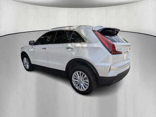 2024 Cadillac XT4 Luxury