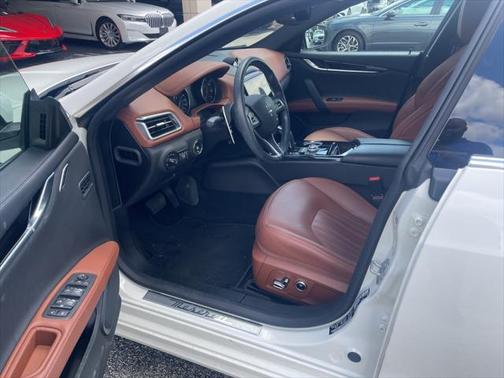 2023 Maserati Ghibli Modena