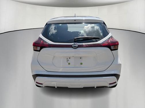 2023 Nissan Kicks S