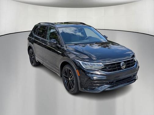 2022 Volkswagen Tiguan 2.0T SE R-Line Black