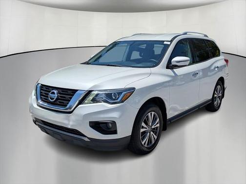 2017 Nissan Pathfinder SV