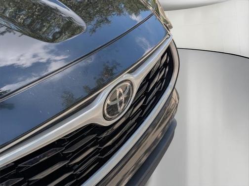 2020 Toyota Highlander L