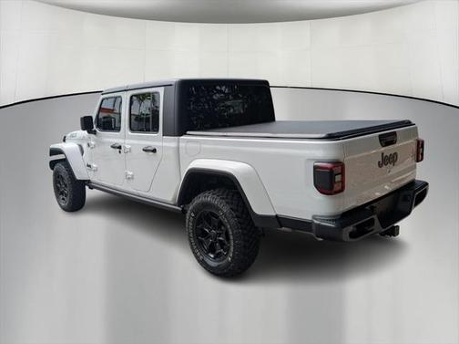 2022 Jeep Gladiator Sport