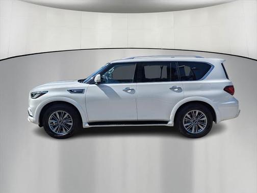 2023 INFINITI QX80 Luxe