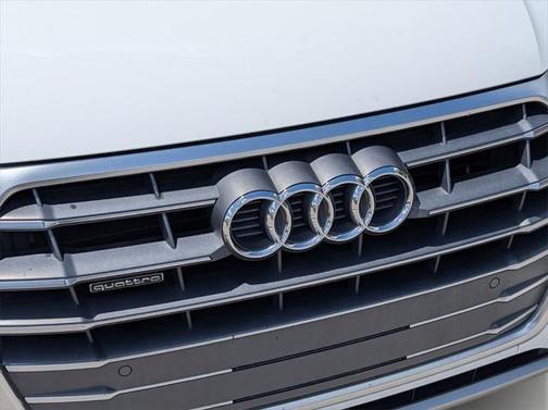 2018 Audi Q5 2.0T Premium Plus