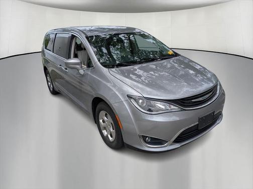 2019 Chrysler Pacifica Hybrid Touring Plus