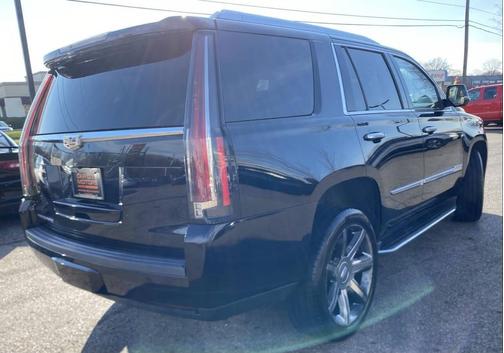 2016 Cadillac Escalade Luxury